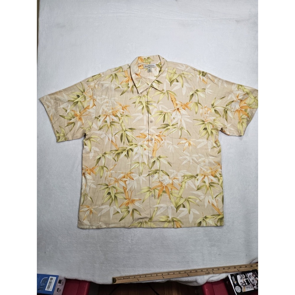 Tommy Bahama Shirt Mens Large 100% Silk Button Up Camp Hawaiian Floral